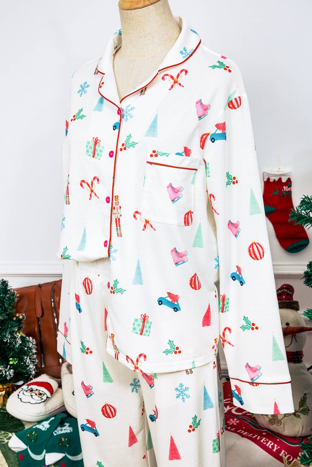 CHRISTMAS LONG SLEEVE 2 PC PAJAMA SET - Clove & Ivy